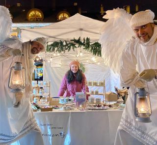 🪽Zdravím vás ze skoro vyprodaného stánku v České Třebové. Tenhle trh je moje srdcovka. Tady mi ani nevadí, že je venkovní....